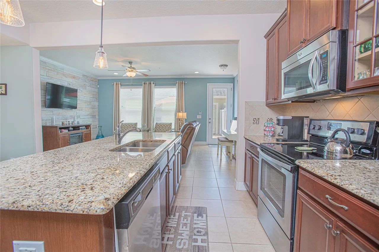 10520 BURROWS STREET, Orlando, FL 32832