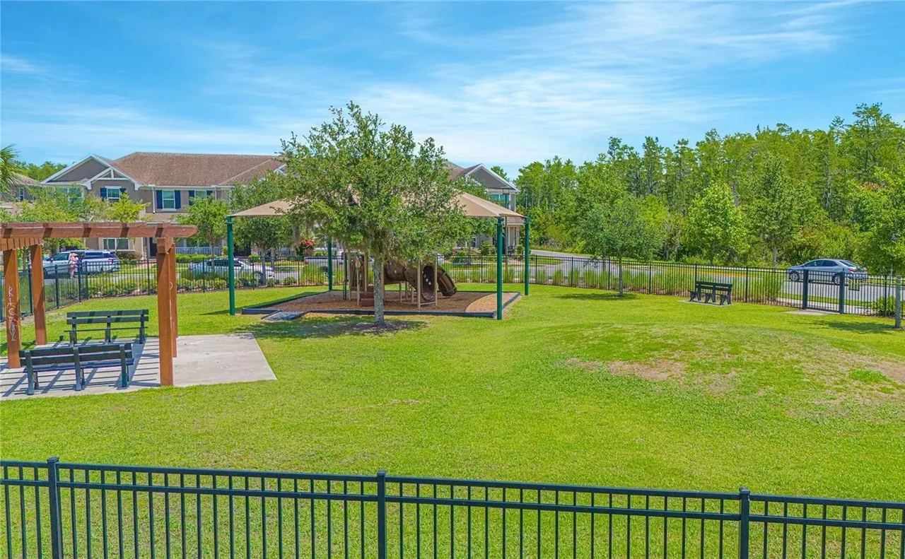 10520 BURROWS STREET, Orlando, FL 32832