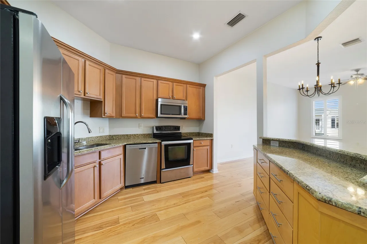 4286 ANISSA AVENUE 10-302, Orlando, FL 32814