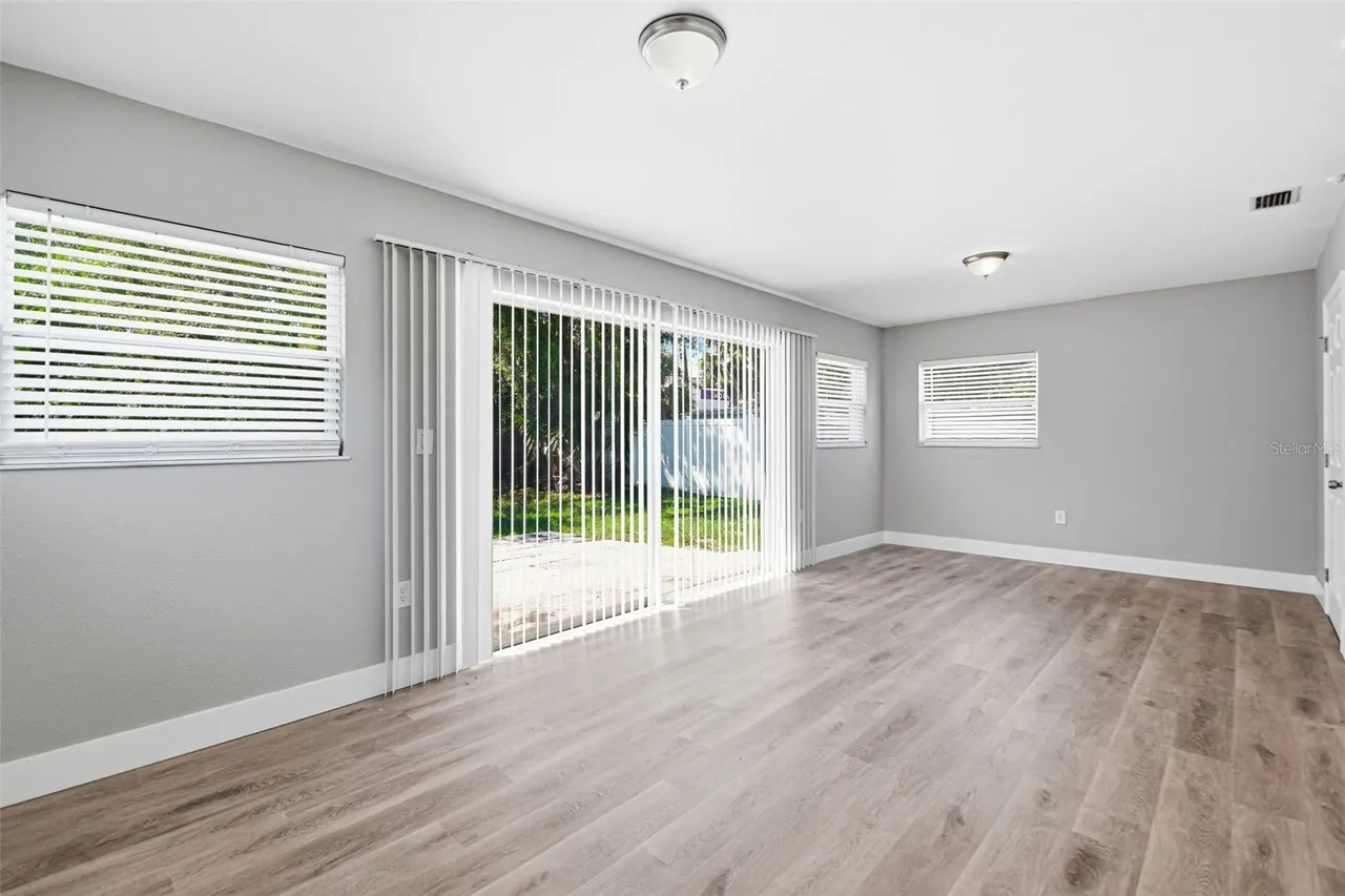 310 93RD AVENUE N, St Petersburg, FL 33702