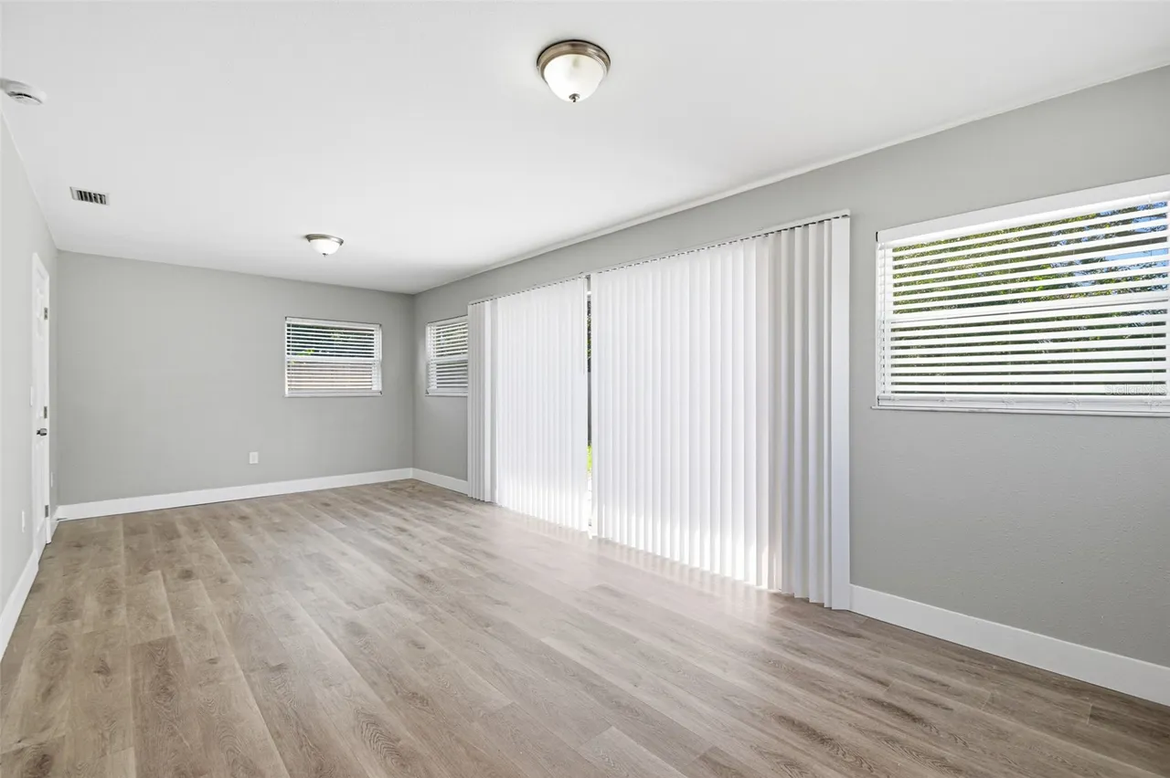310 93RD AVENUE N, St Petersburg, FL 33702