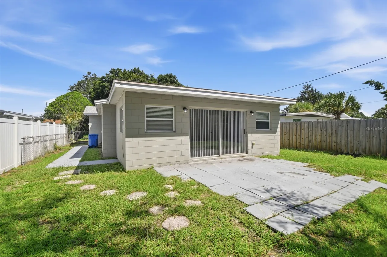 310 93RD AVENUE N, St Petersburg, FL 33702