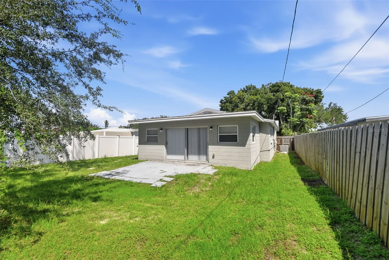 310 93RD AVENUE N, St Petersburg, FL 33702