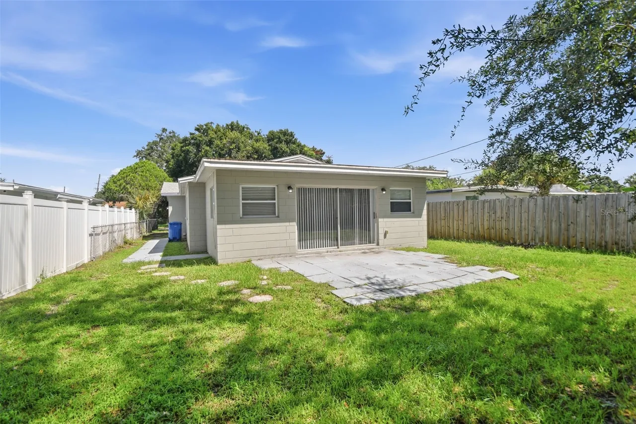 310 93RD AVENUE N, St Petersburg, FL 33702