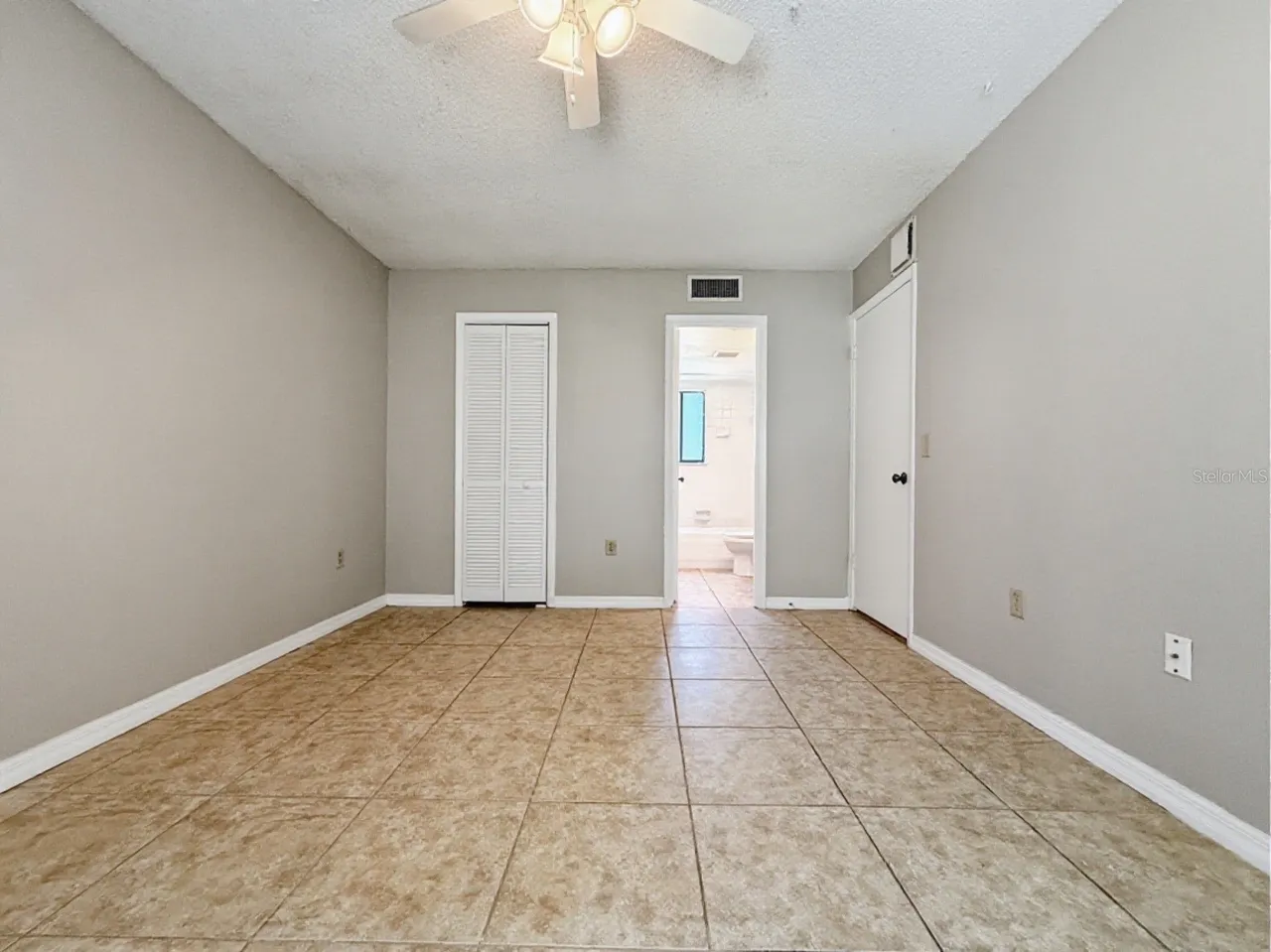 3284 S SEMORAN BOULEVARD 11, Orlando, FL 32822