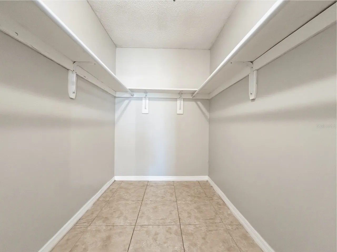 3284 S SEMORAN BOULEVARD 11, Orlando, FL 32822