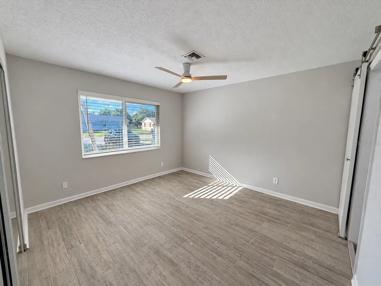 1476 N MANGONIA DRIVE, West Palm Beach, FL 33401