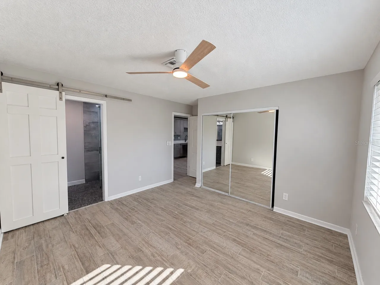 1476 N MANGONIA DRIVE, West Palm Beach, FL 33401