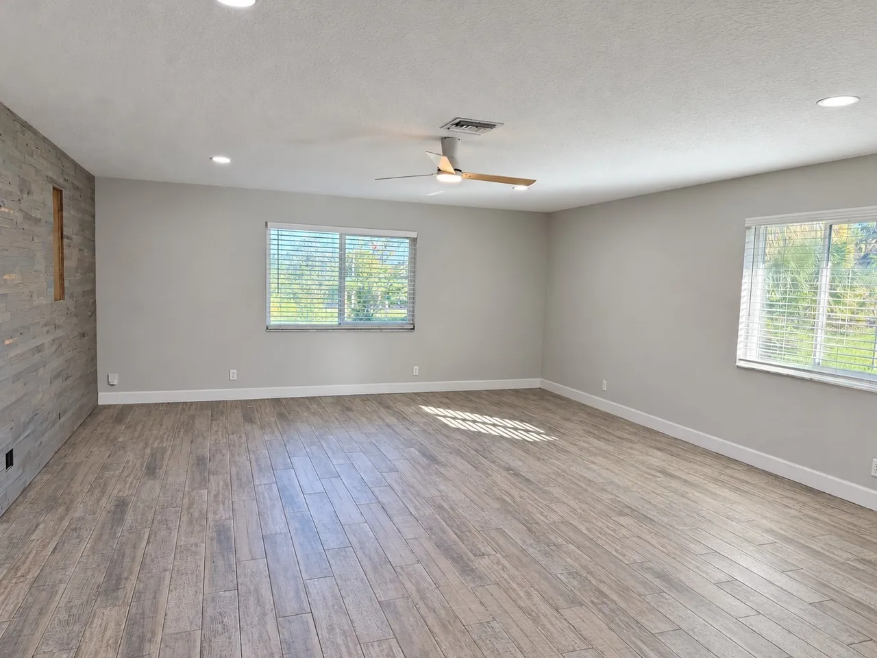 1476 N MANGONIA DRIVE, West Palm Beach, FL 33401
