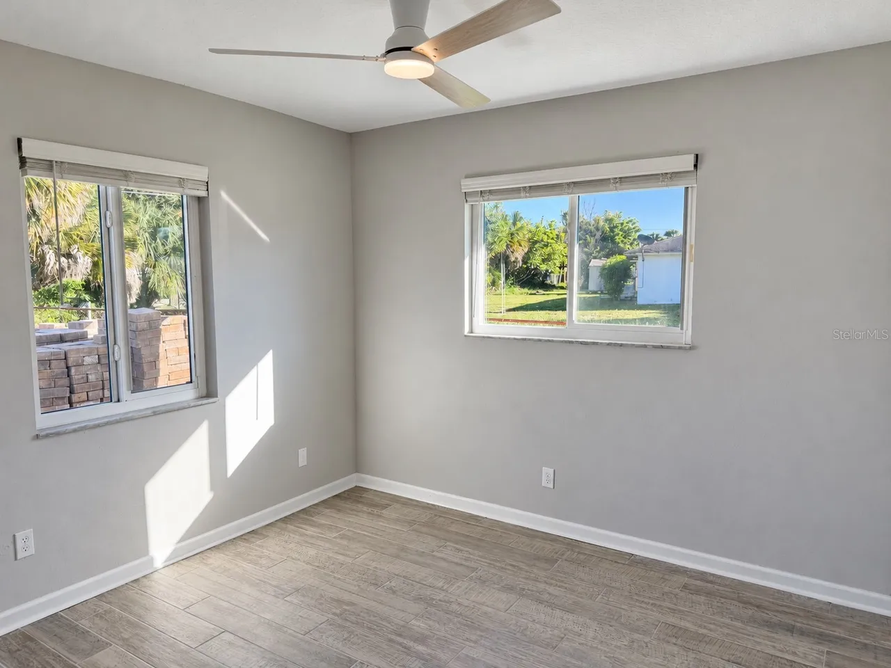 1476 N MANGONIA DRIVE, West Palm Beach, FL 33401