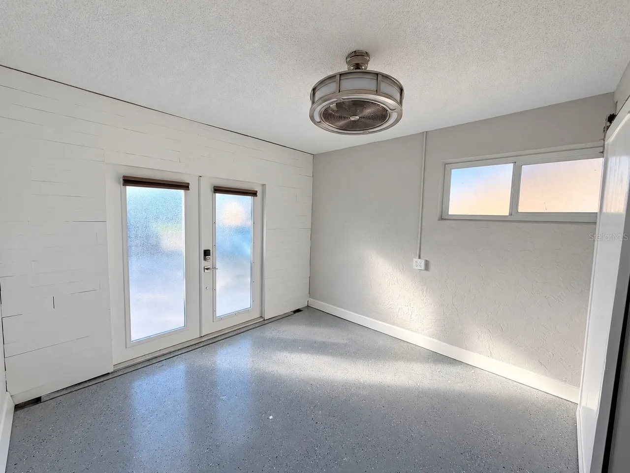 1476 N MANGONIA DRIVE, West Palm Beach, FL 33401