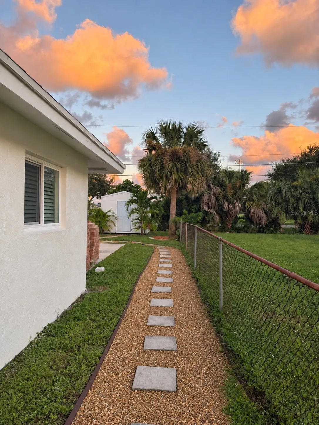 1476 N MANGONIA DRIVE, West Palm Beach, FL 33401
