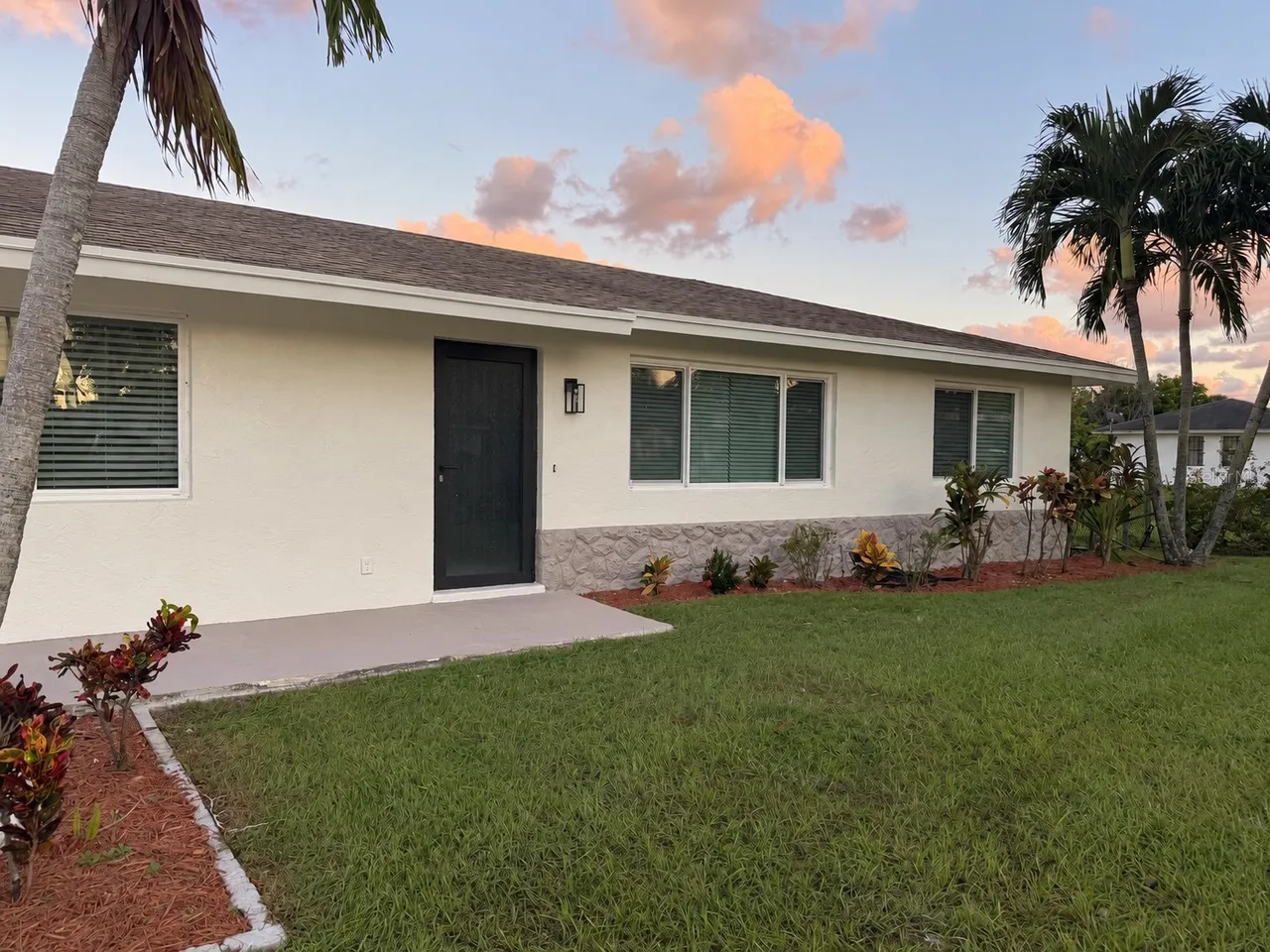 1476 N MANGONIA DRIVE, West Palm Beach, FL 33401