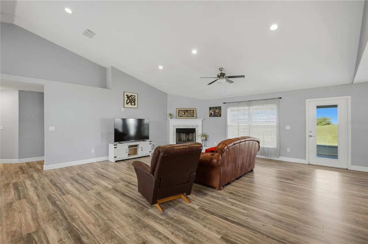 6875 SE 11TH PLACE, Ocala, FL 34472