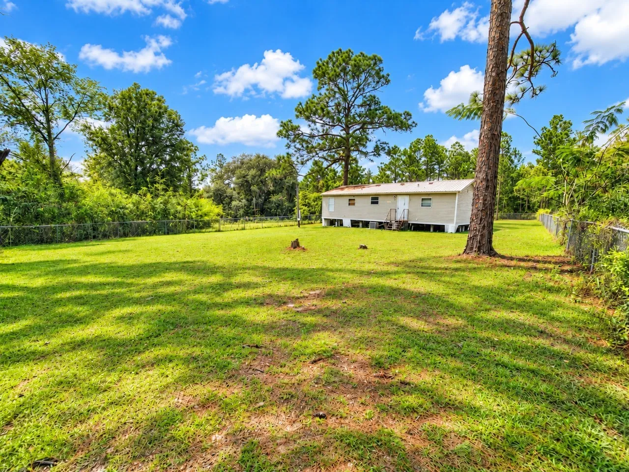 119 CARACAS STREET, Interlachen, FL 32148