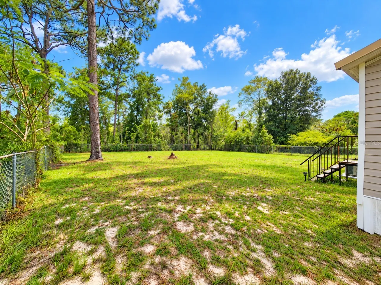 119 CARACAS STREET, Interlachen, FL 32148