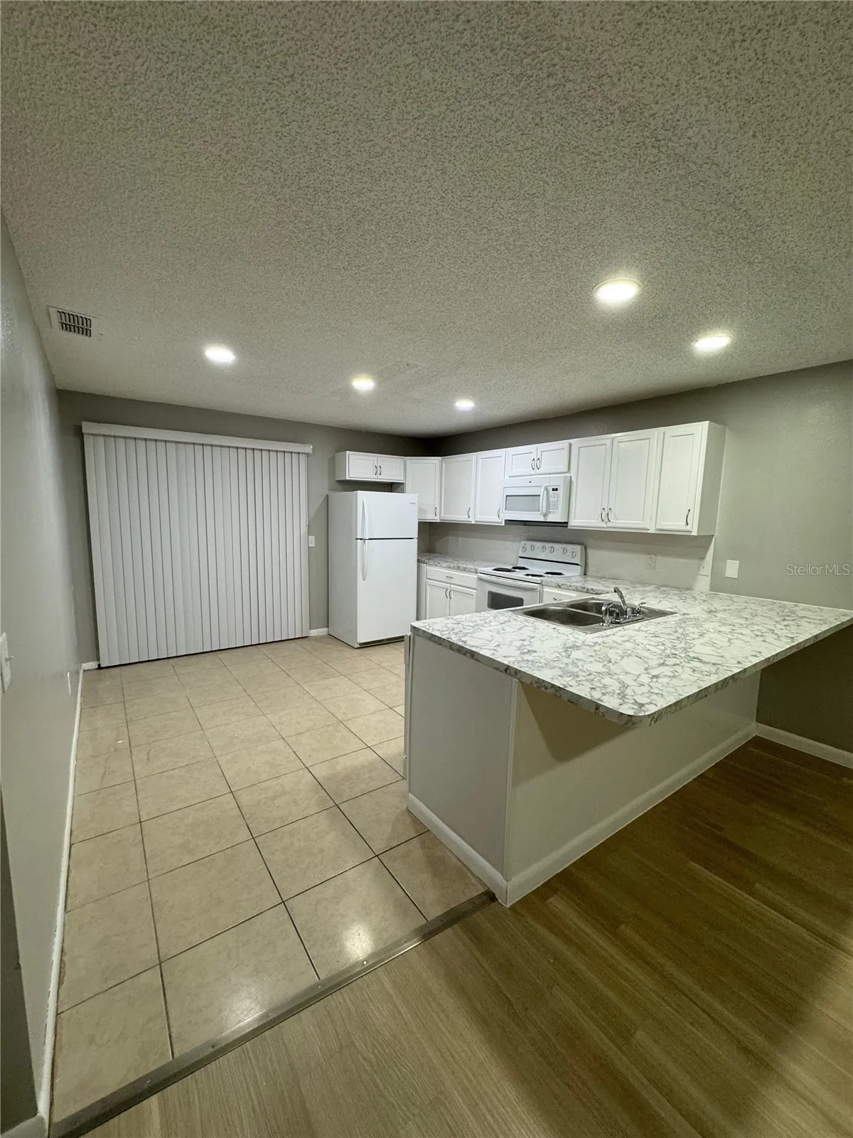 2526 ELM AVE, Lake Wales, FL 33898